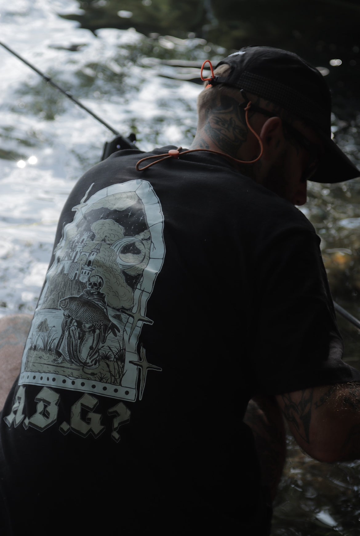 “CARP & CASTLES” tee.