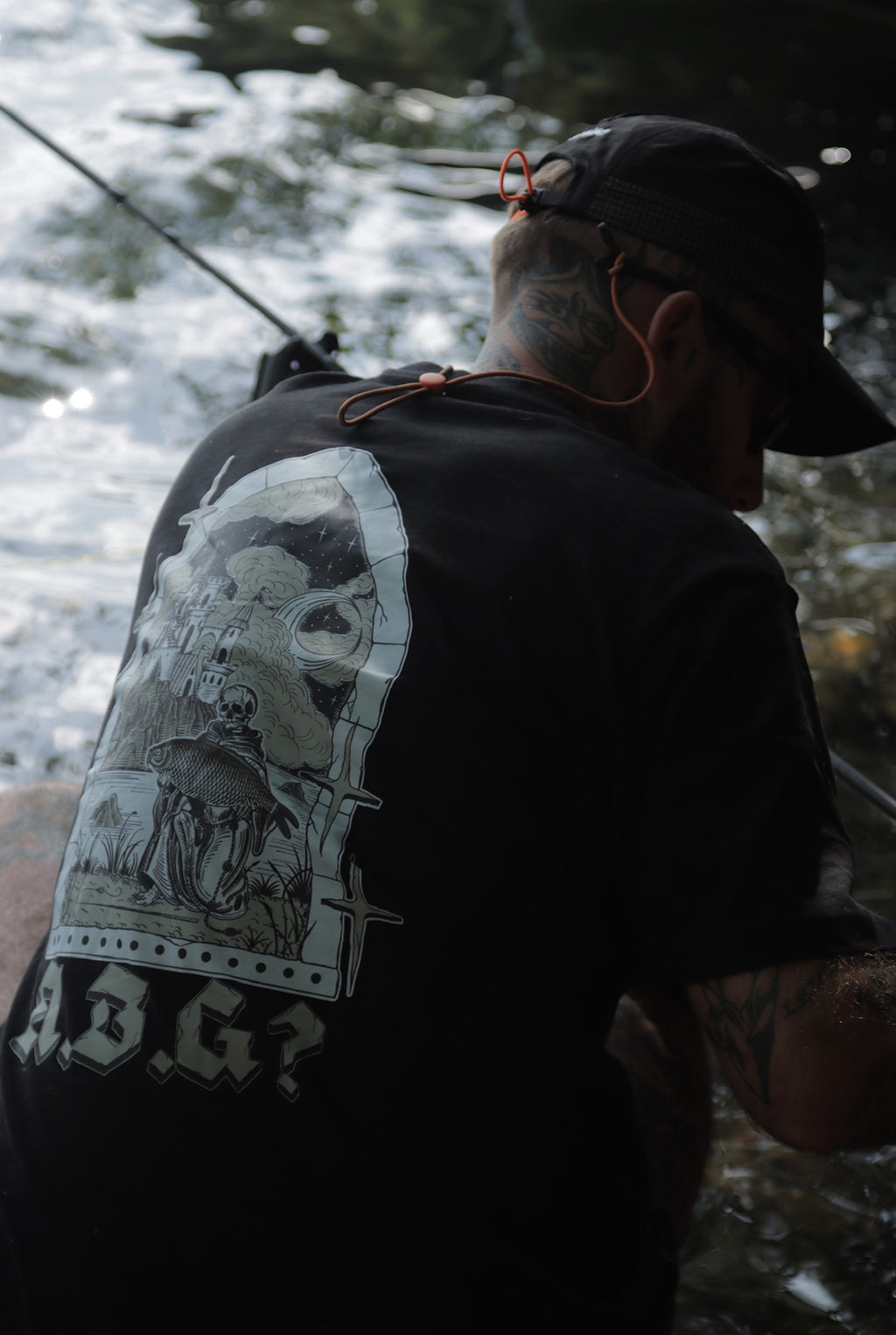 “CARP & CASTLES” tee.