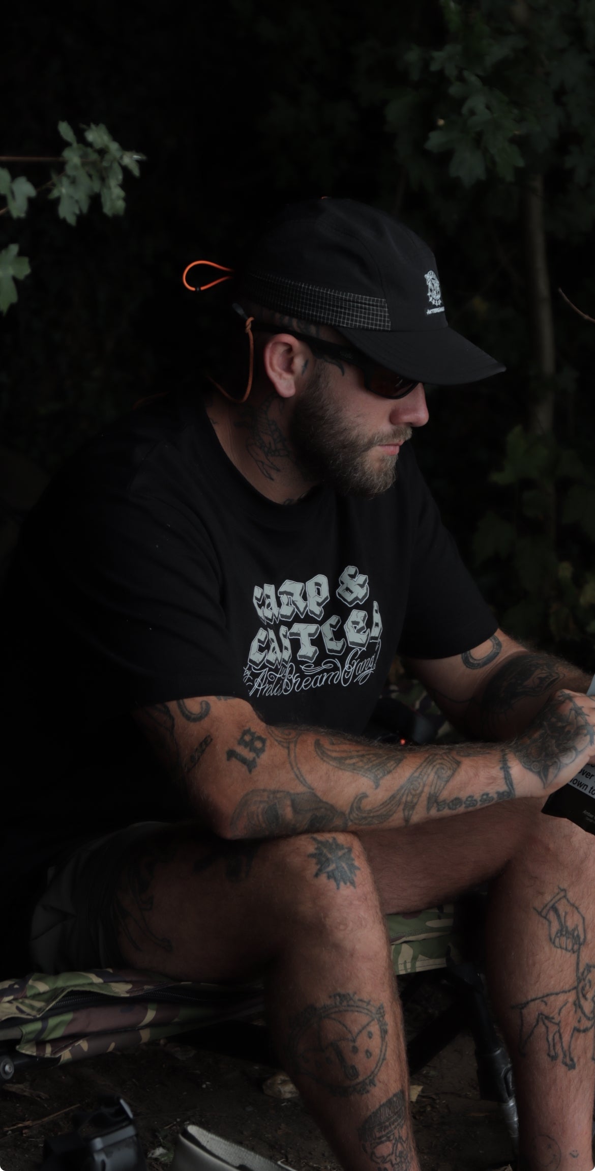 “CARP & CASTLES” tee.